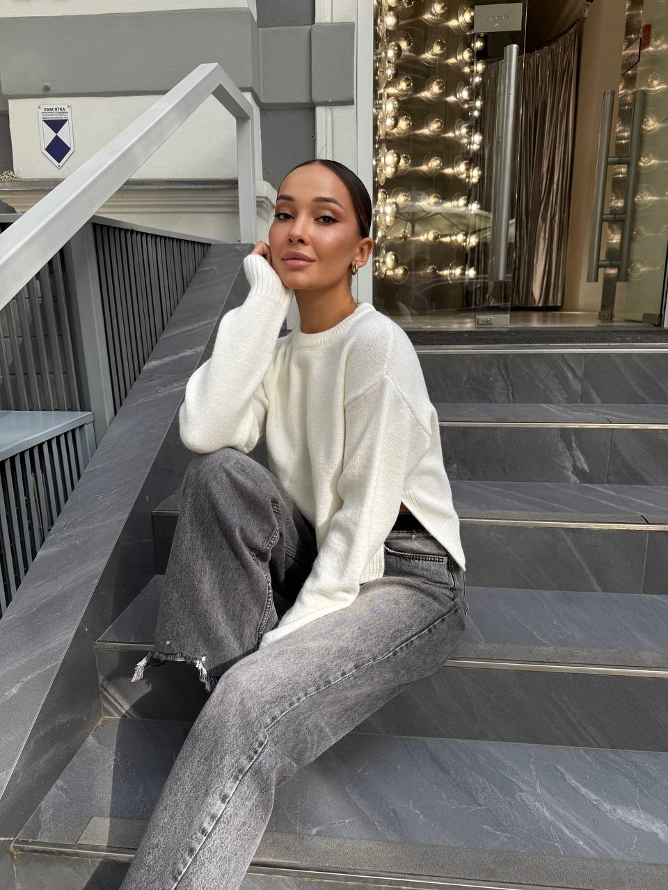 Жіночий укорочений светр з розрізами one size