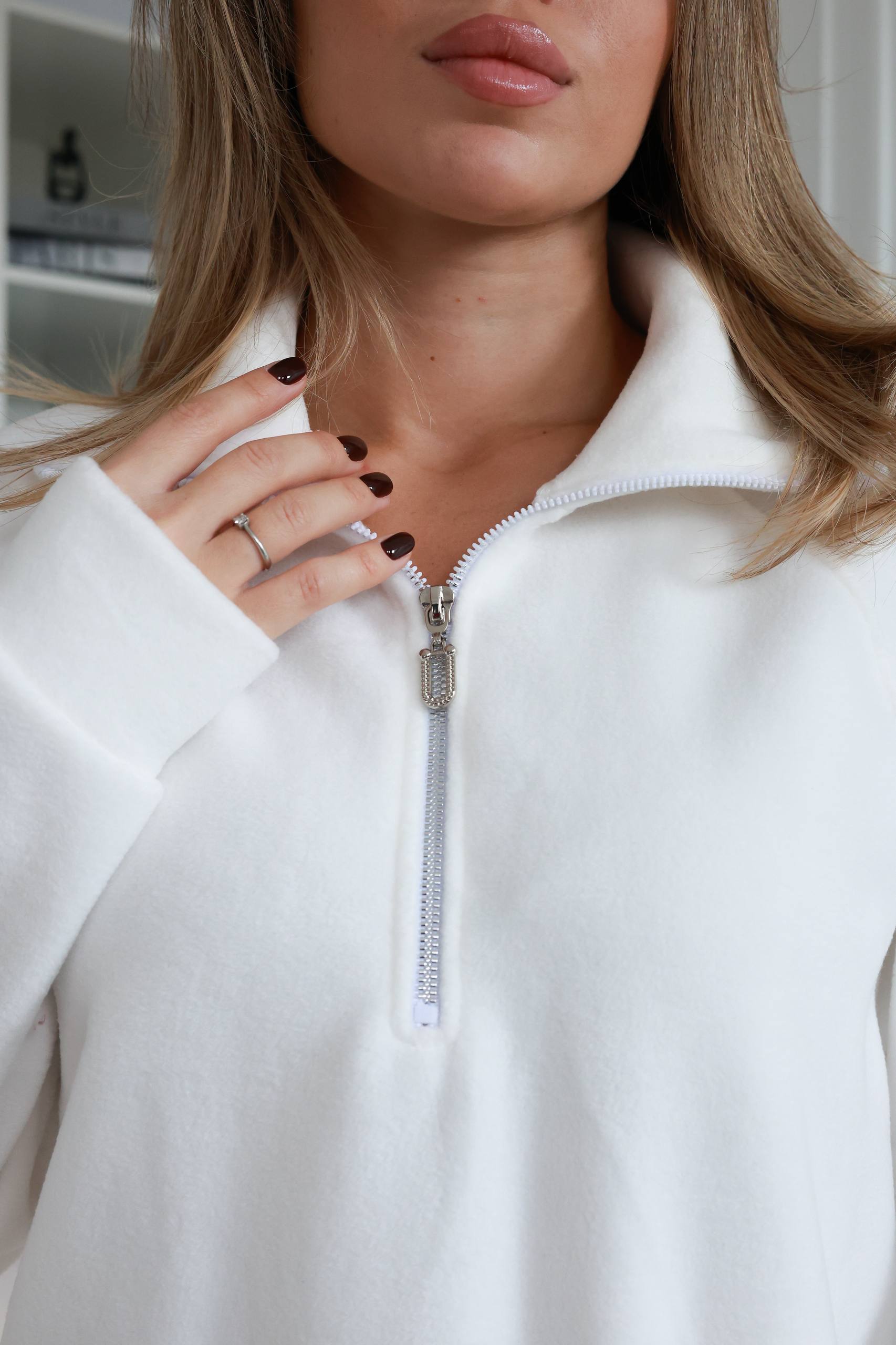 Жіночий флісовий світшот з вишивкою 