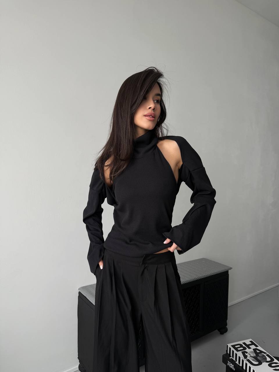 Топ з болеро з золотою застібкою