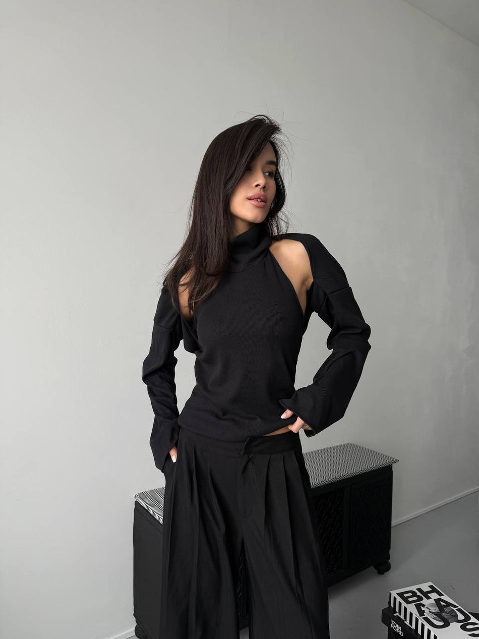 Топ з болеро з золотою застібкою