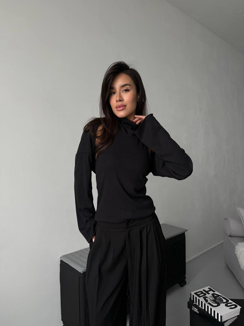 Топ з болеро з золотою застібкою