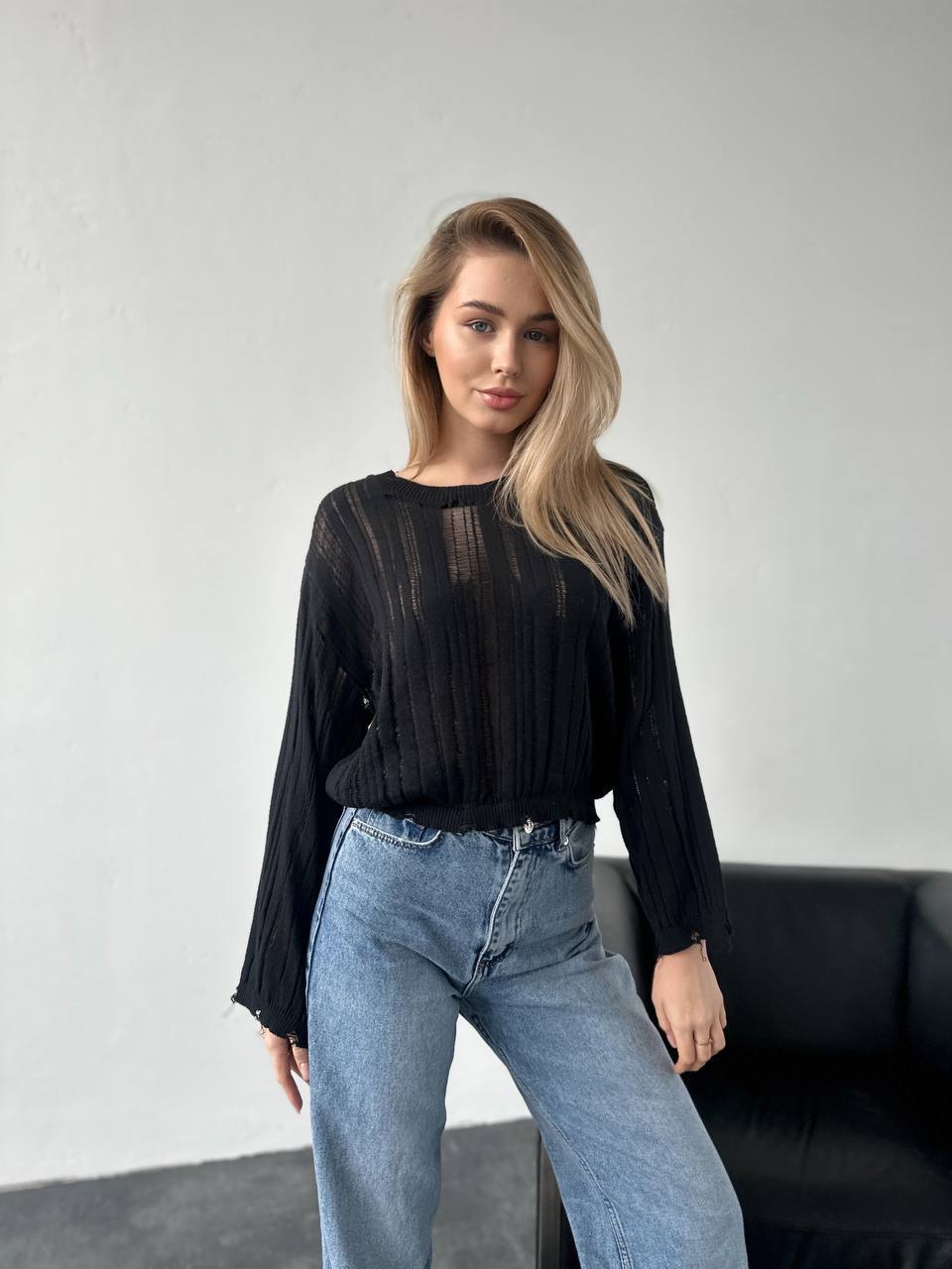 Напівпрозора вʼязана кофта