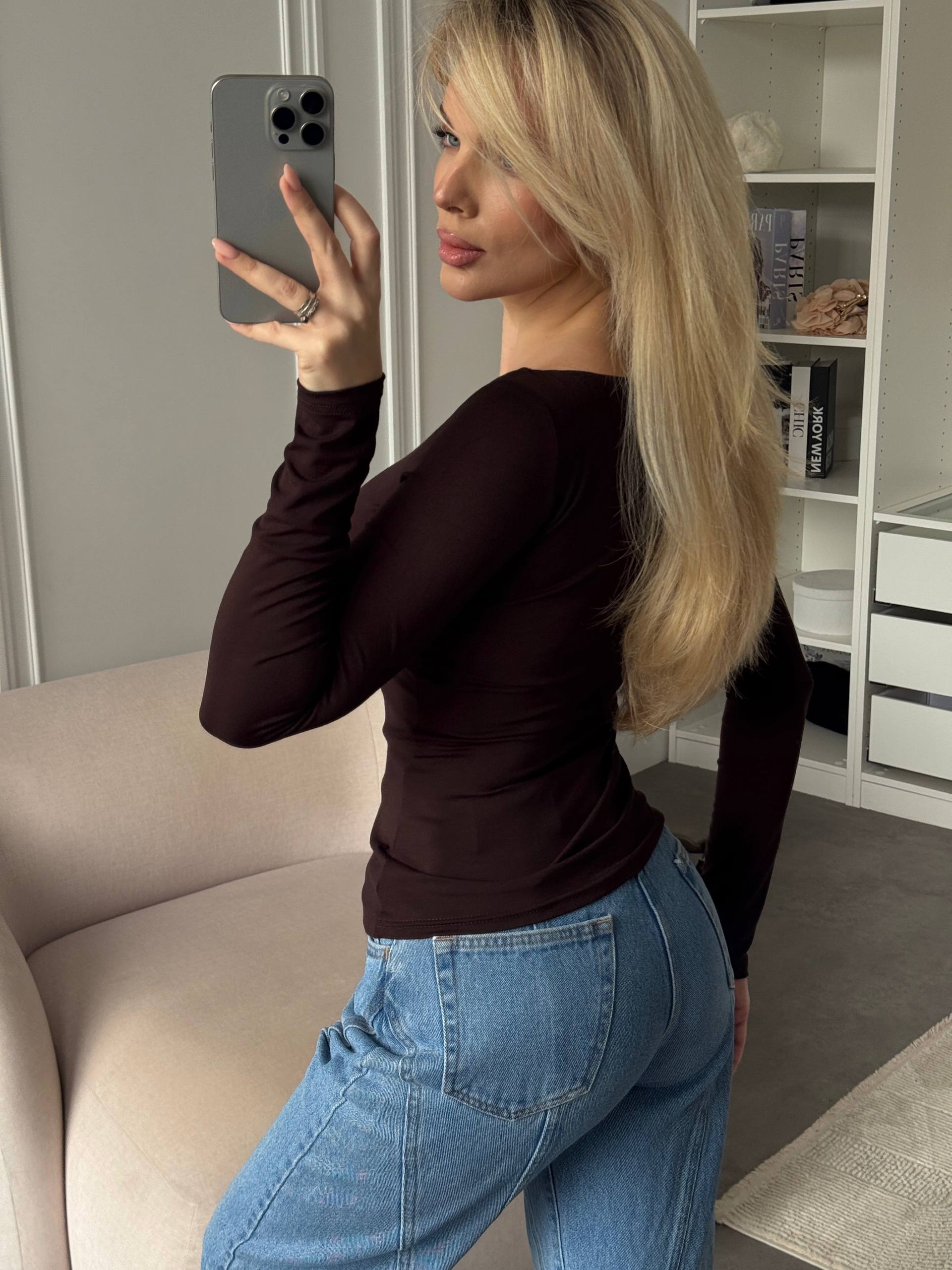 Лонгслів з пірсингом