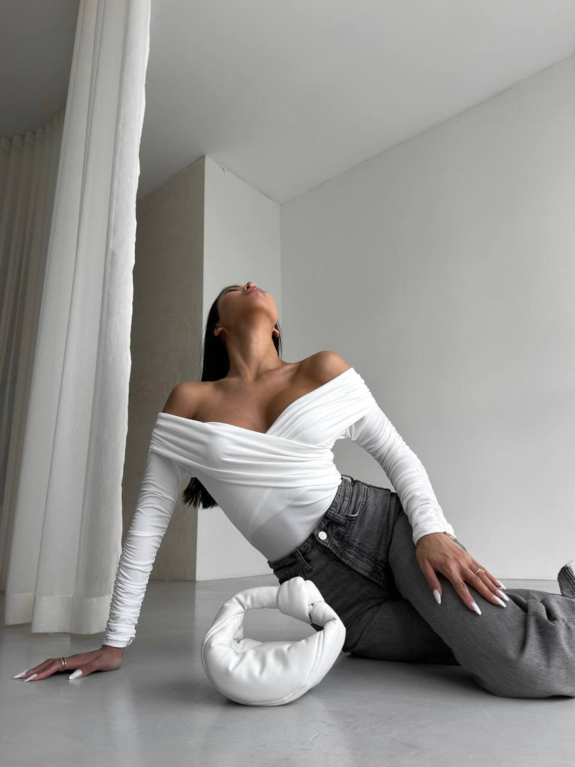 Боді з відкритими плечима