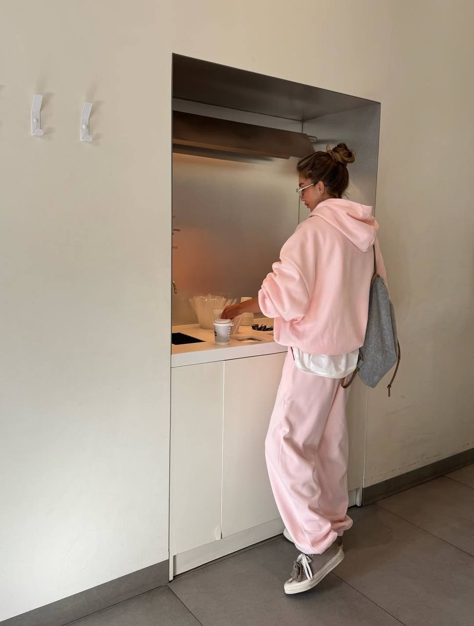 Жіночий спортивний костюм барбі