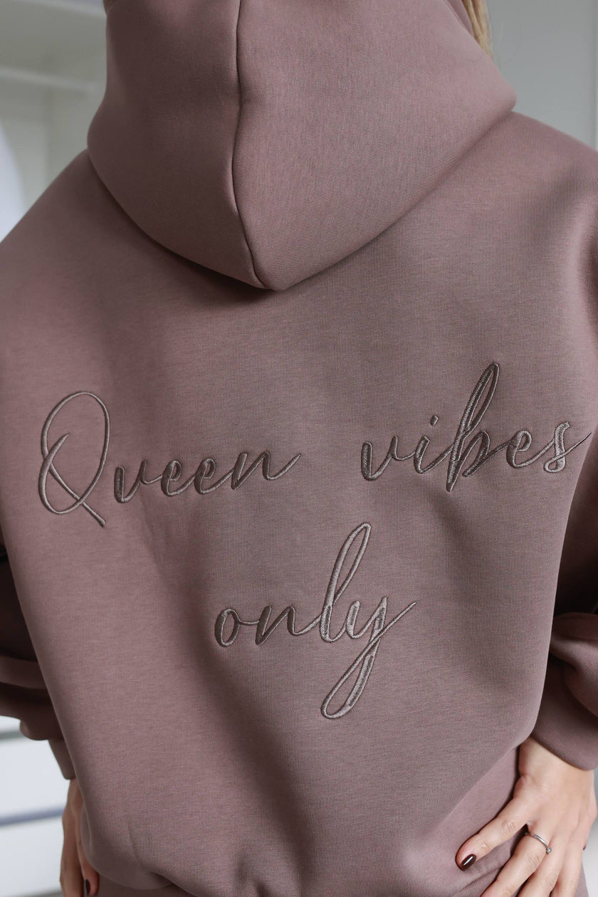 Жіночий оверсайз худі з вишивкою 