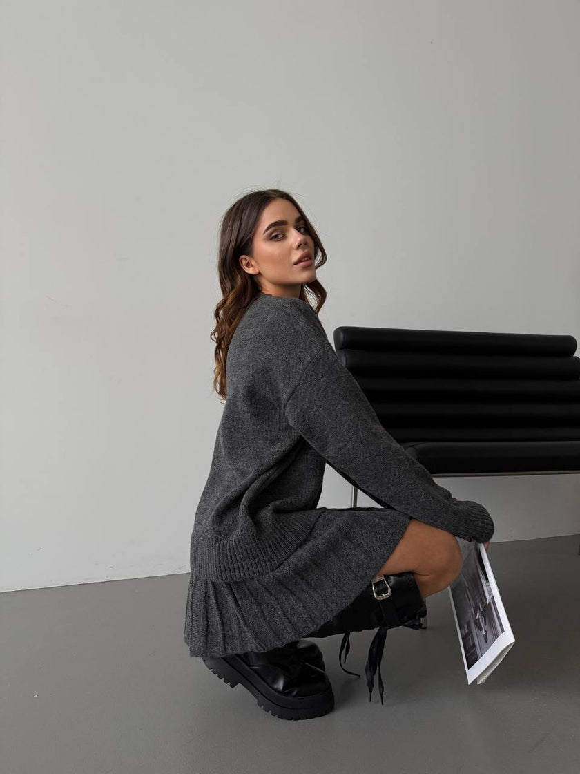 Костюм-двійка спідниця міні із светром