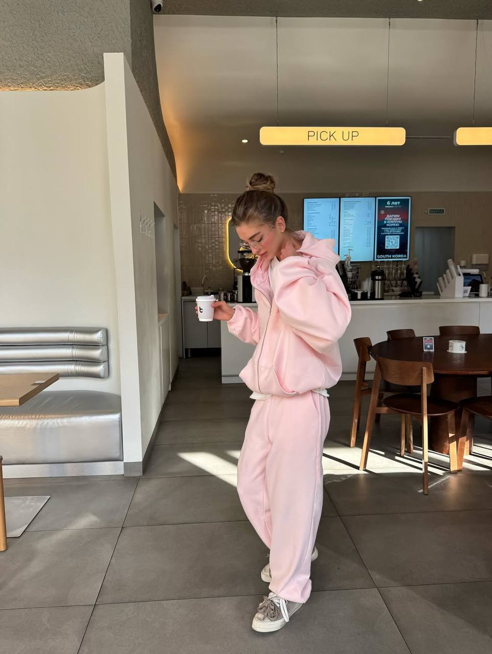 Жіночий спортивний костюм барбі