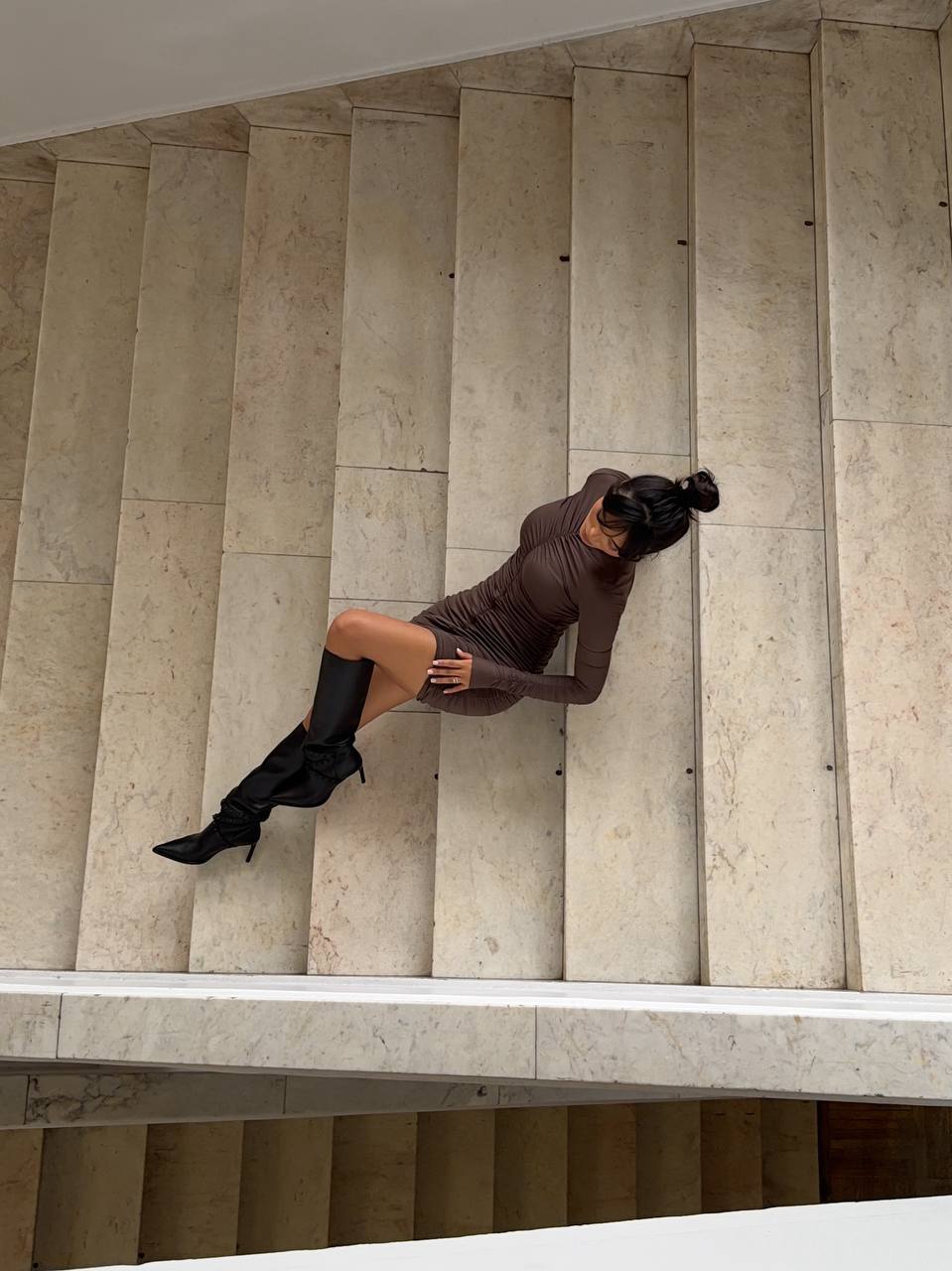 Жіноча сукня міні з драпіруванням